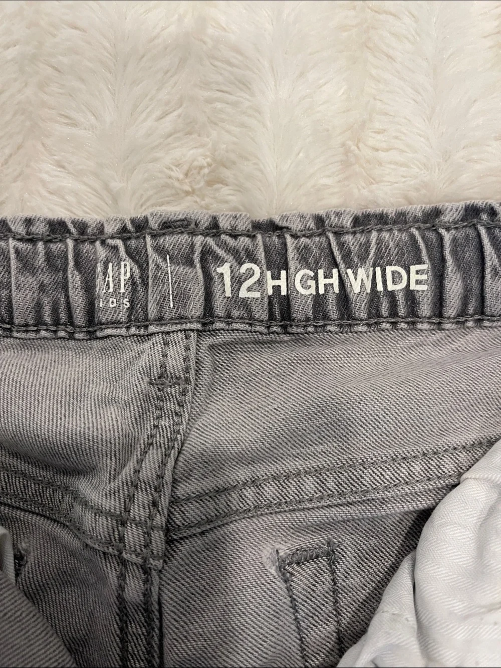 GAP Wide Leg Jeans in Washed Gray